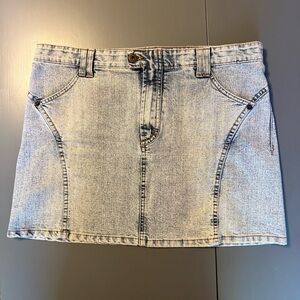 Y2K Dolce & Gabbana Light Wash Denim Mini Skirt, size 10 / 44